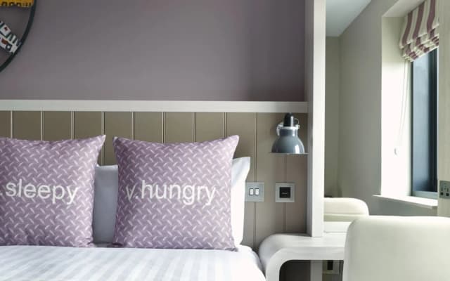 Village Hotel Edinburgh - photo 4