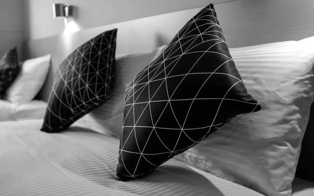Nightcap at St Albans Hotel - photo 2