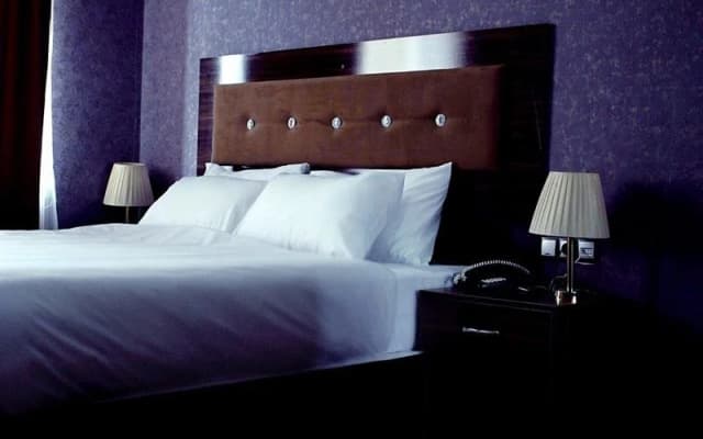 View Lake Hotel - photo 4