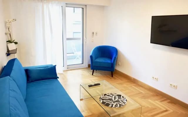 Central & Elegant Apt in Athens - photo 4
