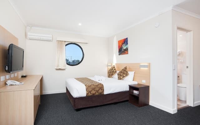 Mahoneys Motor Inn - photo 5