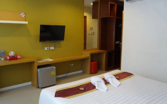 Tropical Sunset Hotel Patong - photo 4