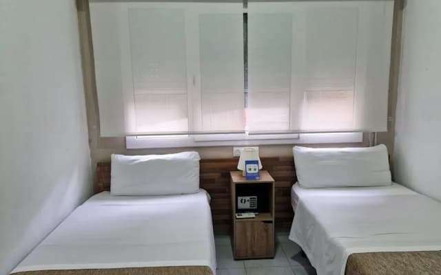 Hostal Elkano - photo 4
