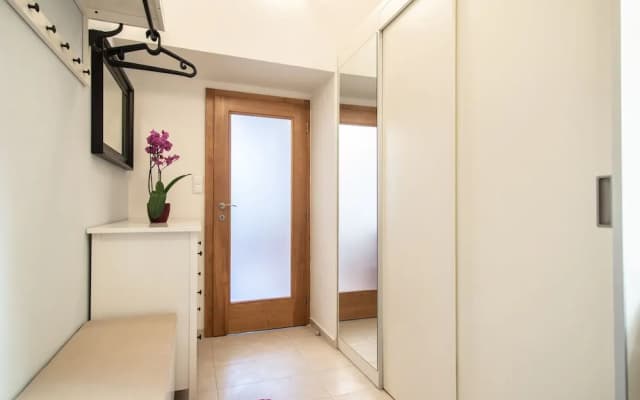 Lovely Apartment on Mala Strana just 10 mins walk to scenic places - photo 4