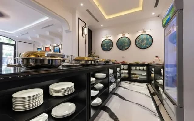 Phong Lan Unique Hotel - photo 4