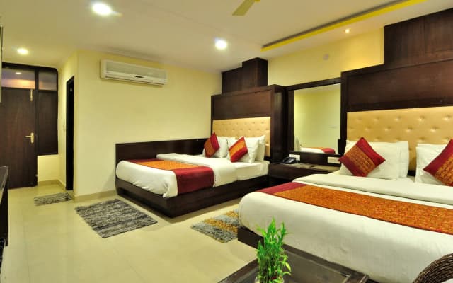 Check In Room Main Bazar - photo 4