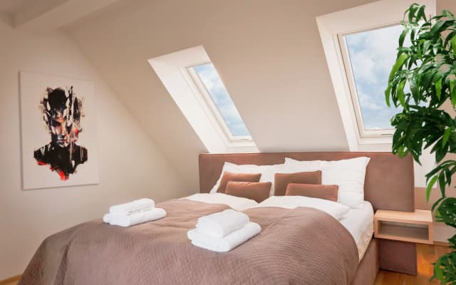 SKY9 Penthouse Apartment with city view - photo 3