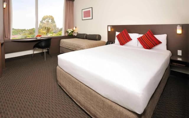 ibis Melbourne Glen Waverley - photo 4