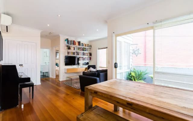 KIM, 2BDR West Melbourne Apartment - photo 5
