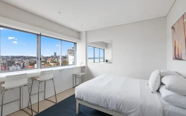 Studio in Elizabeth Bay With Pool & City Views - photo 3