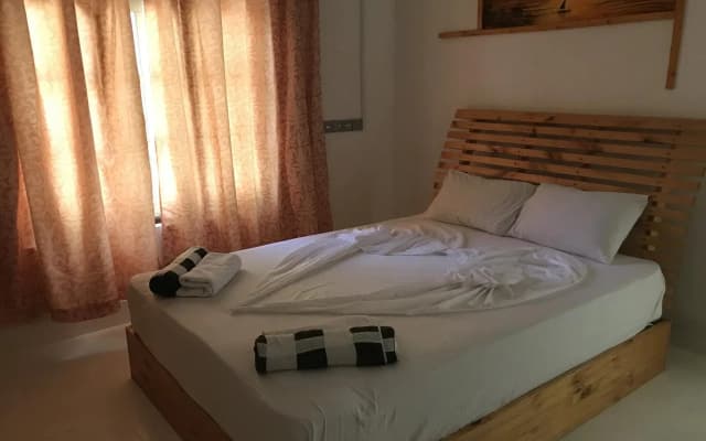 Royal Stay Inn - photo 2