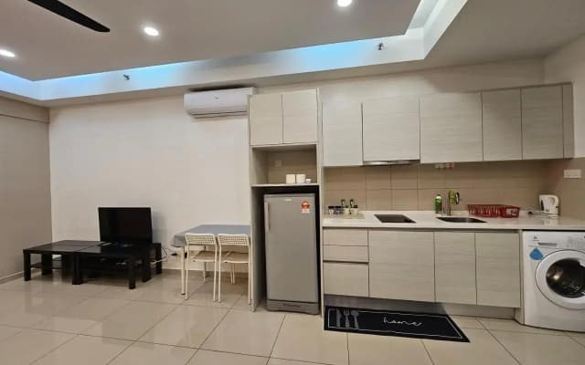 Hill 10 Residences I-City by Beestay - photo 3