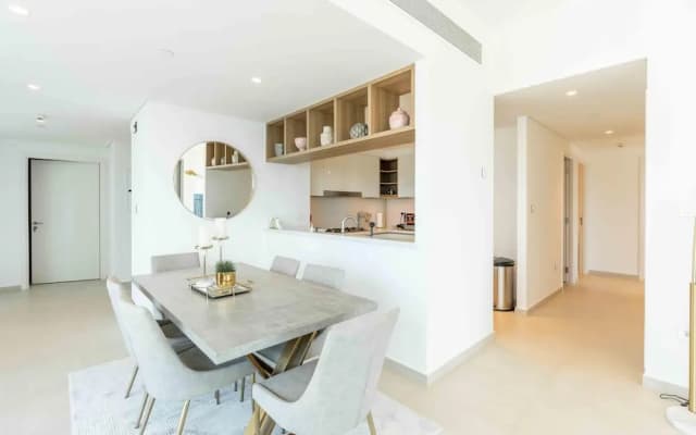 Regal 3BR Maid w Burj Khalifa View Balcony - photo 5