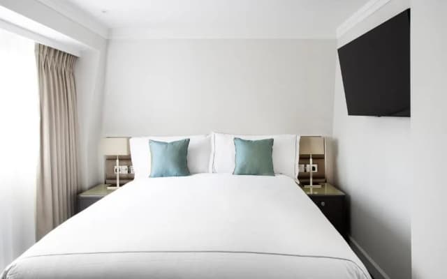The Basil Street Hotel - photo 2