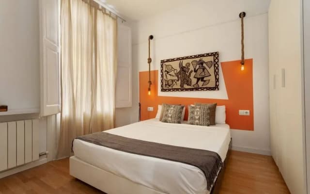 Centric 2 Bedroom Apartment With a Private Lovely Terrace - photo 4