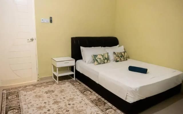 2 Storey Semi-D Homestay Nilai and KLIA, F1 Sepang with Pool - photo 5