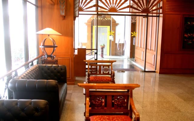 Royal Lanna Hotel - photo 2