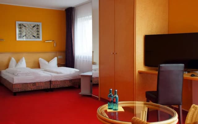 Hotel Am Buschkrugpark - photo 4