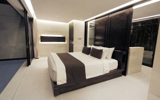 eqUILIBRIA SEMINYAK - photo 4