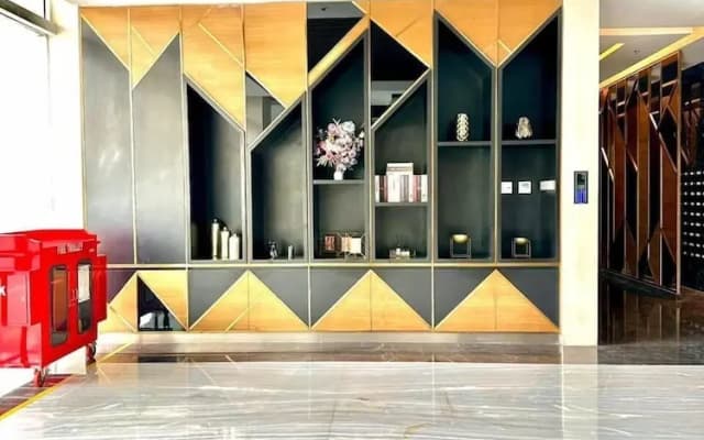 Lush Lakeside - Citra Luxury Apartments - photo 2