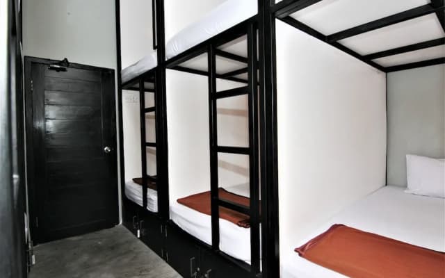 ZEN Hostel Jalan Patimura Legian - photo 2