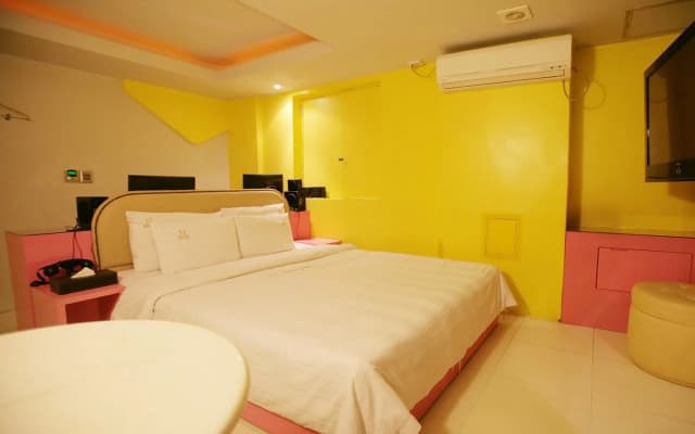 M Stylish Hotel - photo 4