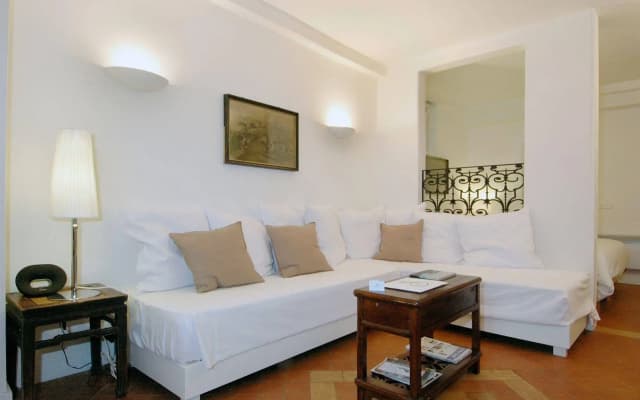 Mithouard Apartment - photo 5