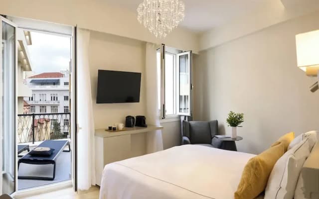 AthenSun Luxury Suites - photo 2