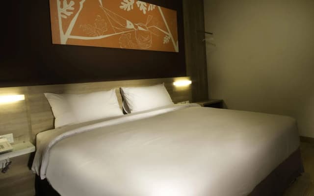 G7 Hotel - photo 2