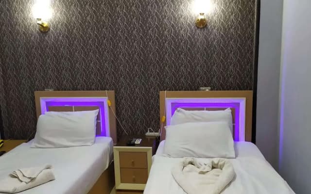 Cairo Hotel - photo 2