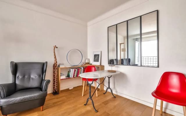 Very Nice and Charming 2 Room Apartment in Paris - photo 2