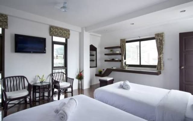 White Resort - photo 2