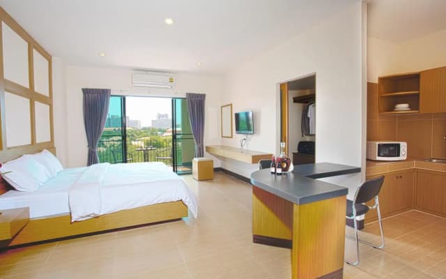 City 1 Residence - photo 2