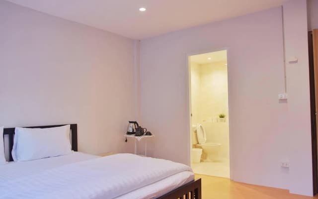 Baby Blue Inn Bangkok - photo 5