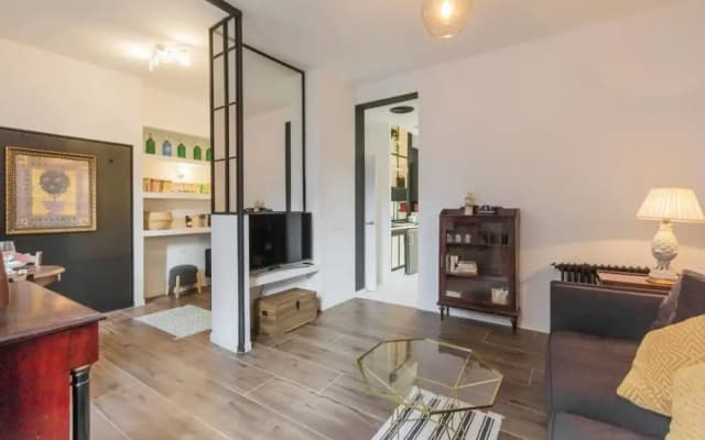 Bright & Compact One Bed Apartment in Malasaña - photo 4