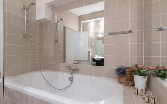 3-bedroom apartment Quai des Grands Augustins - photo 3