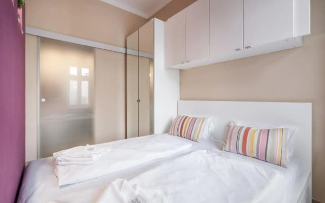 Pink Secrets Apartment - photo 5
