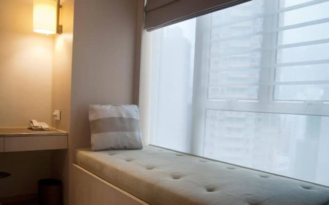 Butterfly on Waterfront Boutique Hotel Sheung Wan - photo 4