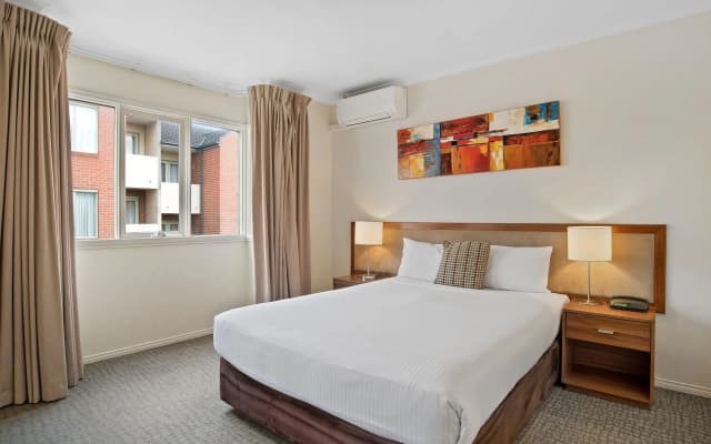 MainStay Suites Kew - photo 5