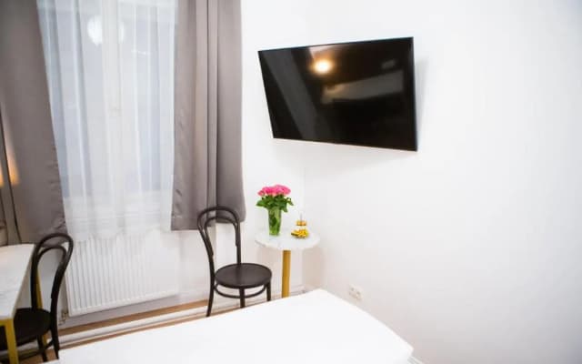 Private CENTRAL Vienna I Self Check In I AC in all rooms - photo 3