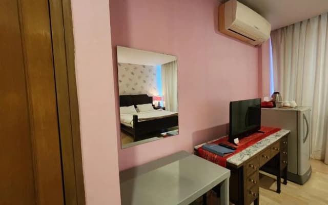 August Residence - photo 4