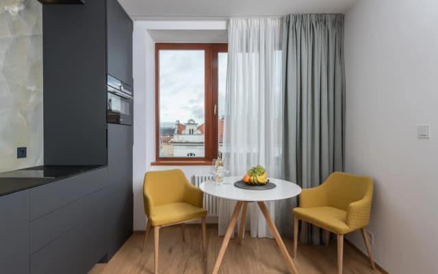 Fully renovated stylish duplex in a convenient location - photo 3