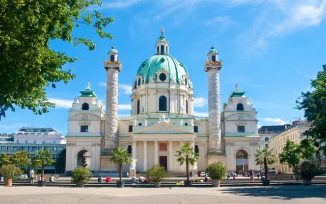 Im Palais Schwarzenberg - photo 4
