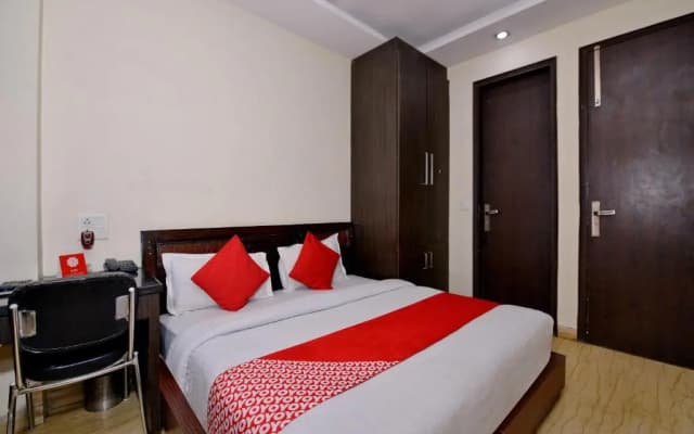 Hotel Lotus B&B By OYO Rooms - photo 2
