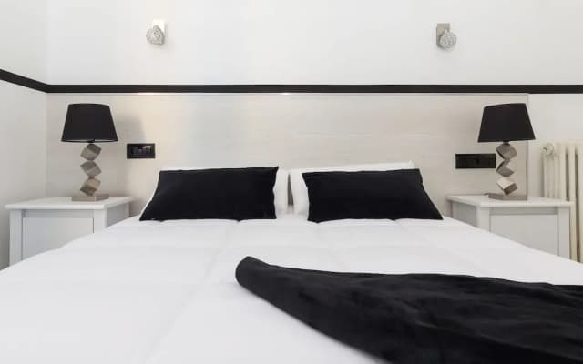 Hostal Gran Via 63 Rooms - photo 5