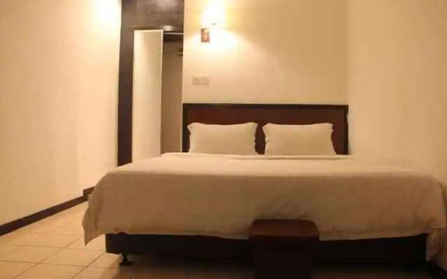 Kingston Hotel - photo 2