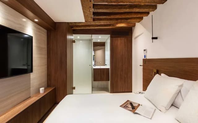 Magnificent Apartment /AC -1br/4p- Palais-royal - photo 2