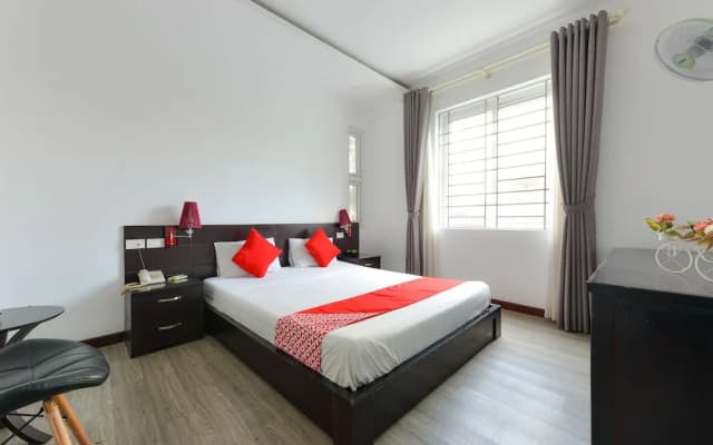 Soho Hotel by OYO Rooms - photo 2