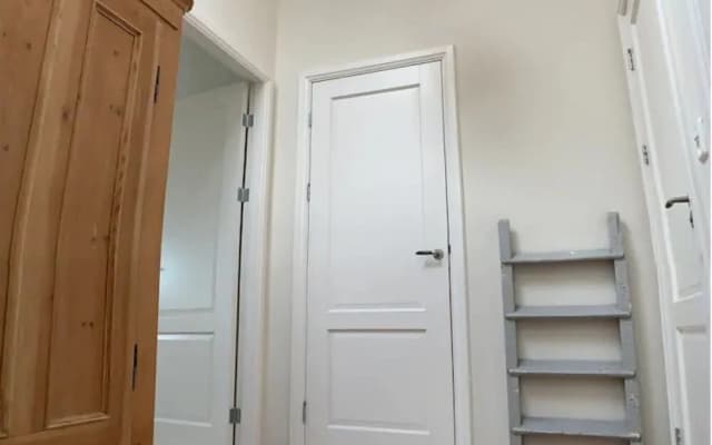 Bright Waterview Apartment - photo 2