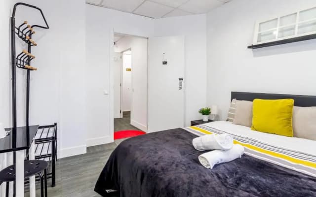 AYZ Ulises - Auto check-in property - photo 3
